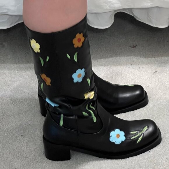 🆕Women Black Faux Leather Knee High with Flowers Square Toe Chunky Heel Boots - Picture 1 of 10